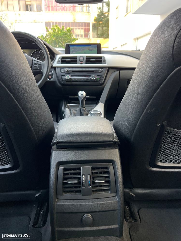 BMW 320 d Touring ED Advantage - 36