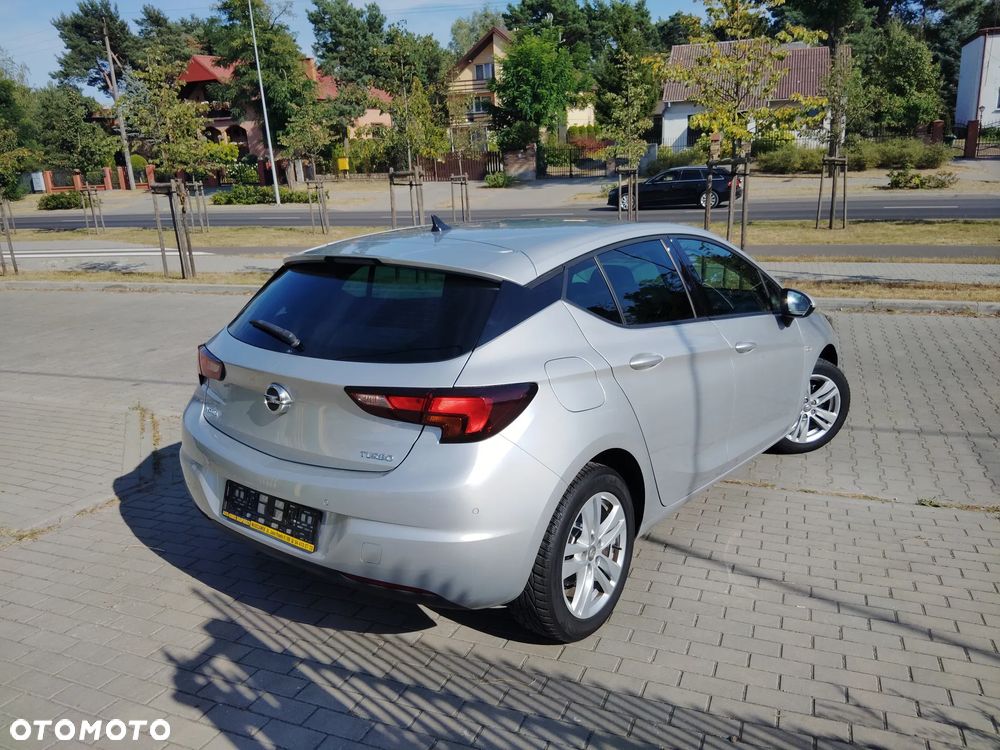 Opel Astra 1.4 Turbo Innovation - 11