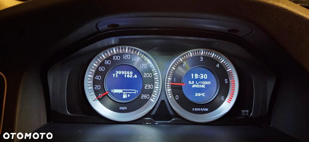 Volvo V60 D4 Summum - 12