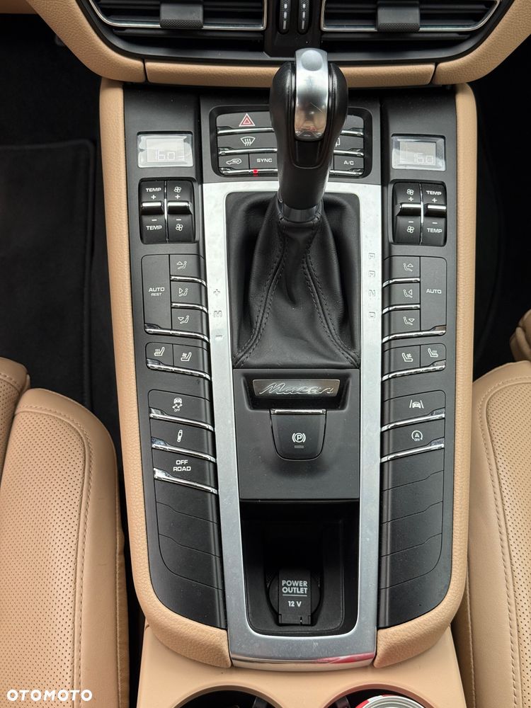 Porsche Macan Standard - 15