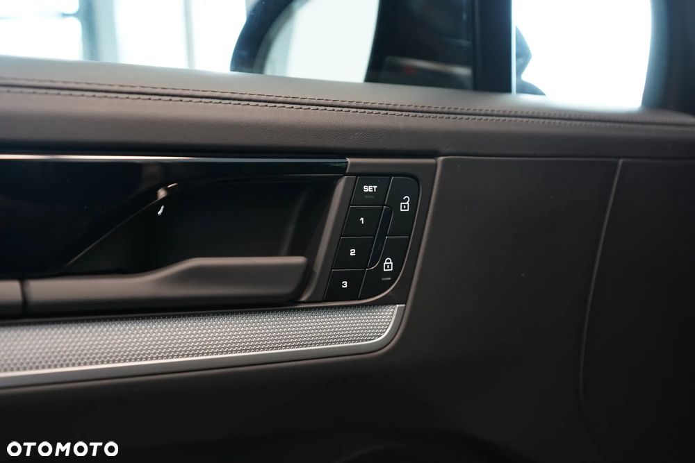 Porsche Cayenne E-Hybrid - 25