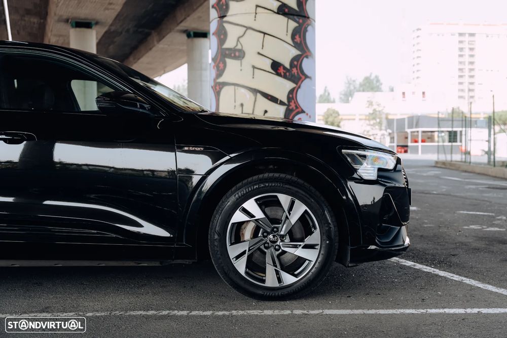 Audi e-tron 55 quattro S line - 12