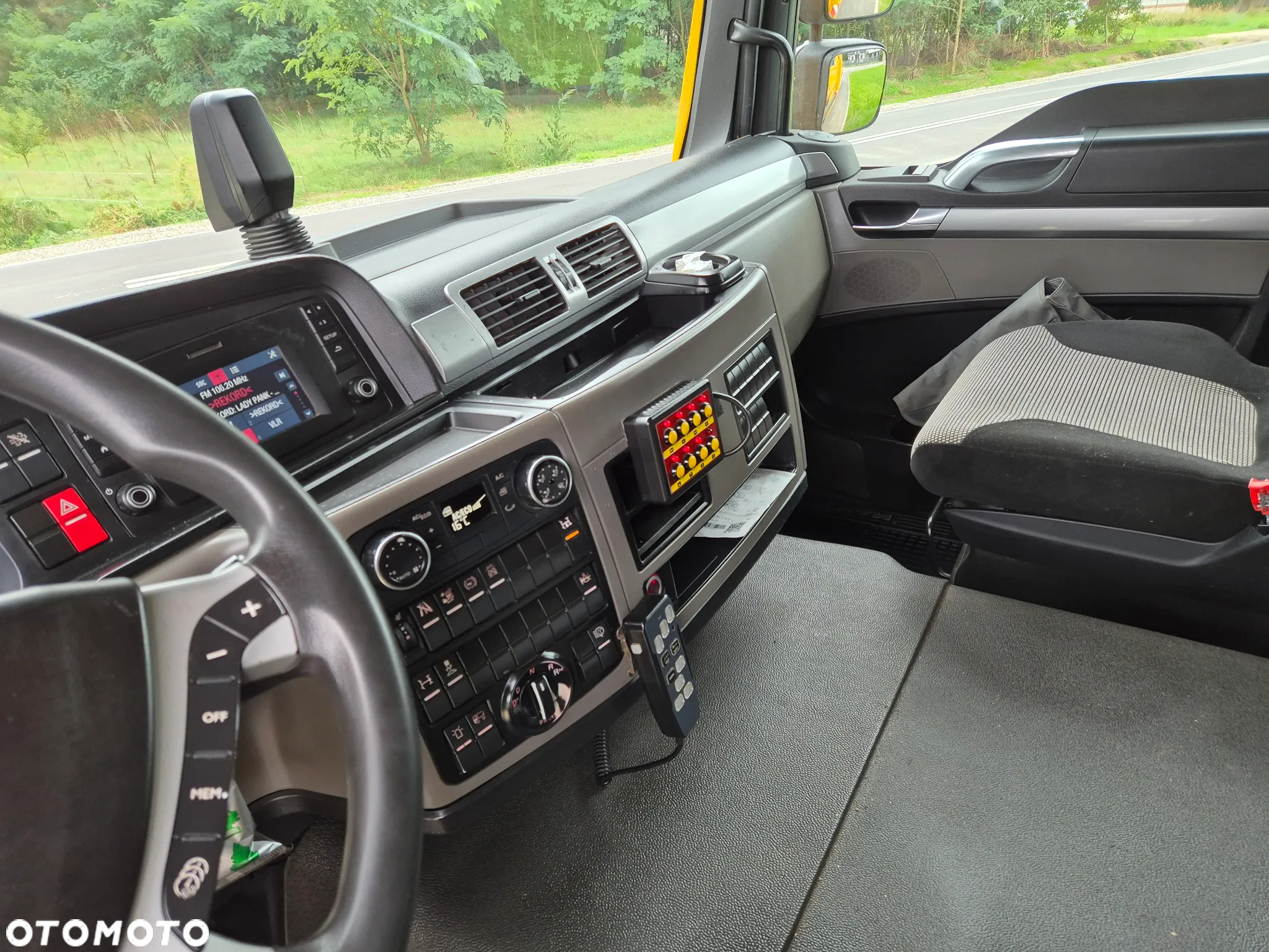 MAN TGL 250 - 21