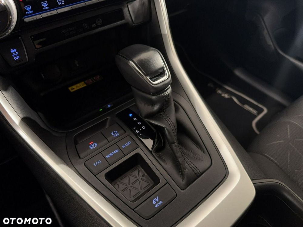 Toyota RAV4 - 28