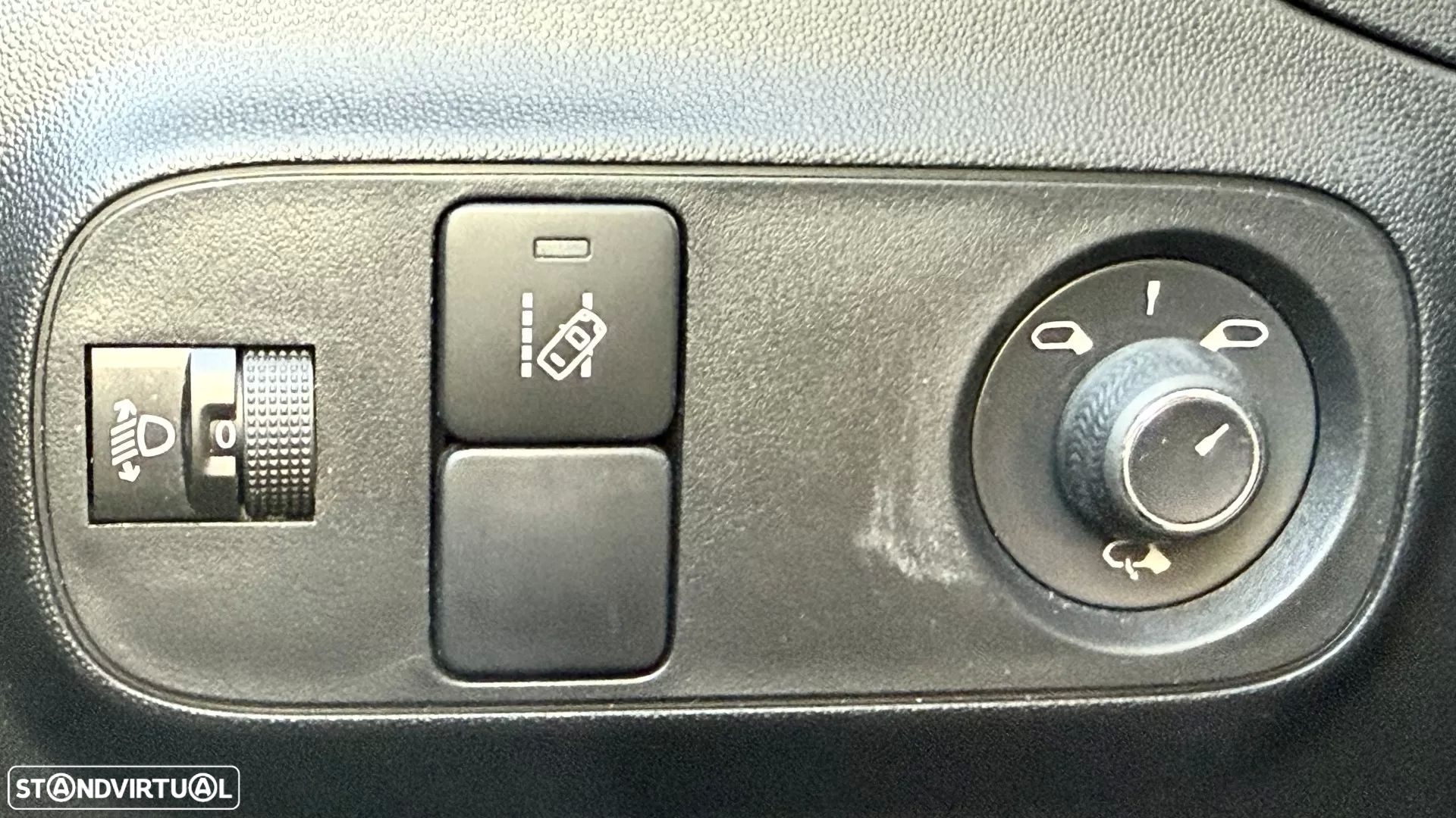 Citroën C3 1.2 PureTech Shine EAT6 - 46