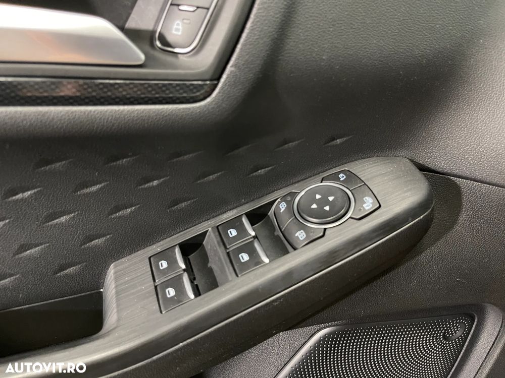 Ford Kuga 2.5 Duratec PHEV ST-LINE - 22