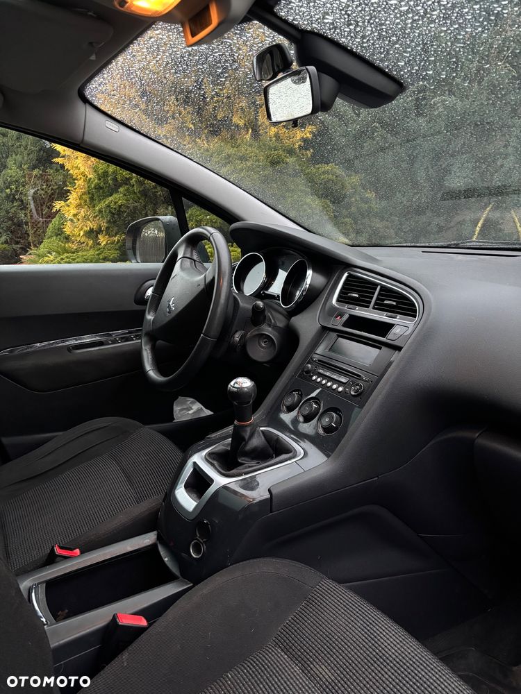 Peugeot 5008 1.6 Active 7os - 9