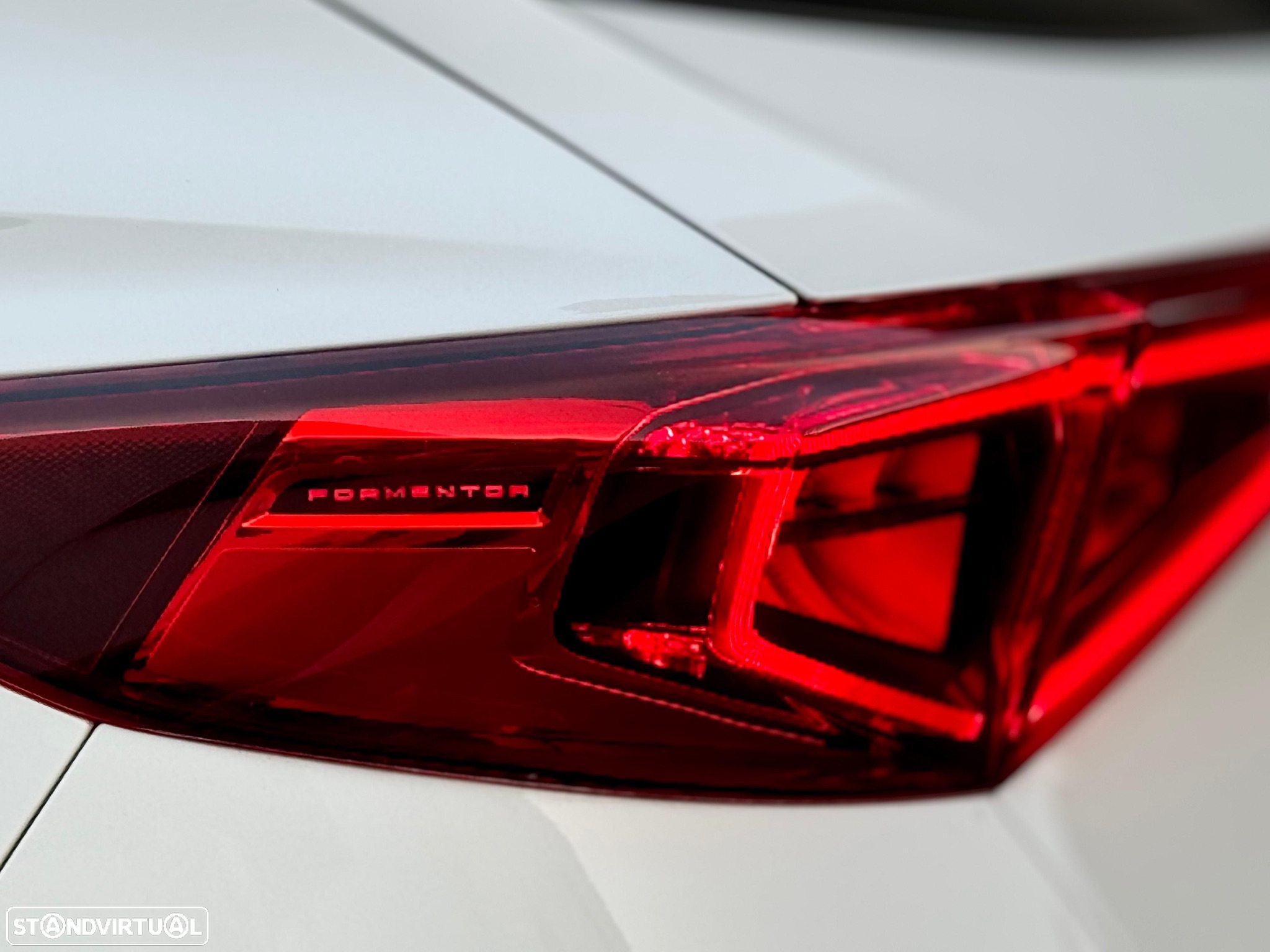 Cupra Formentor 1.4 e-Hybrid DSG VZ - 54