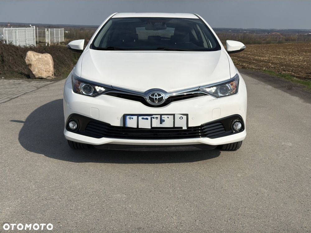 Toyota Auris 1.6 Premium - 9