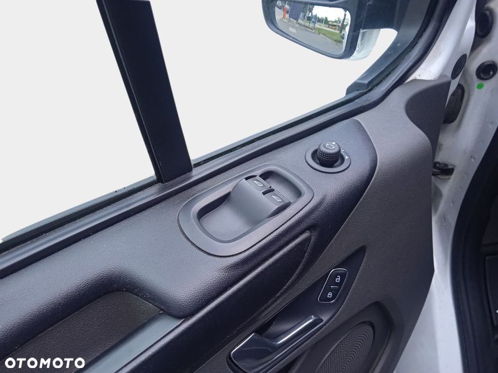 Ford Transit Custom - 27