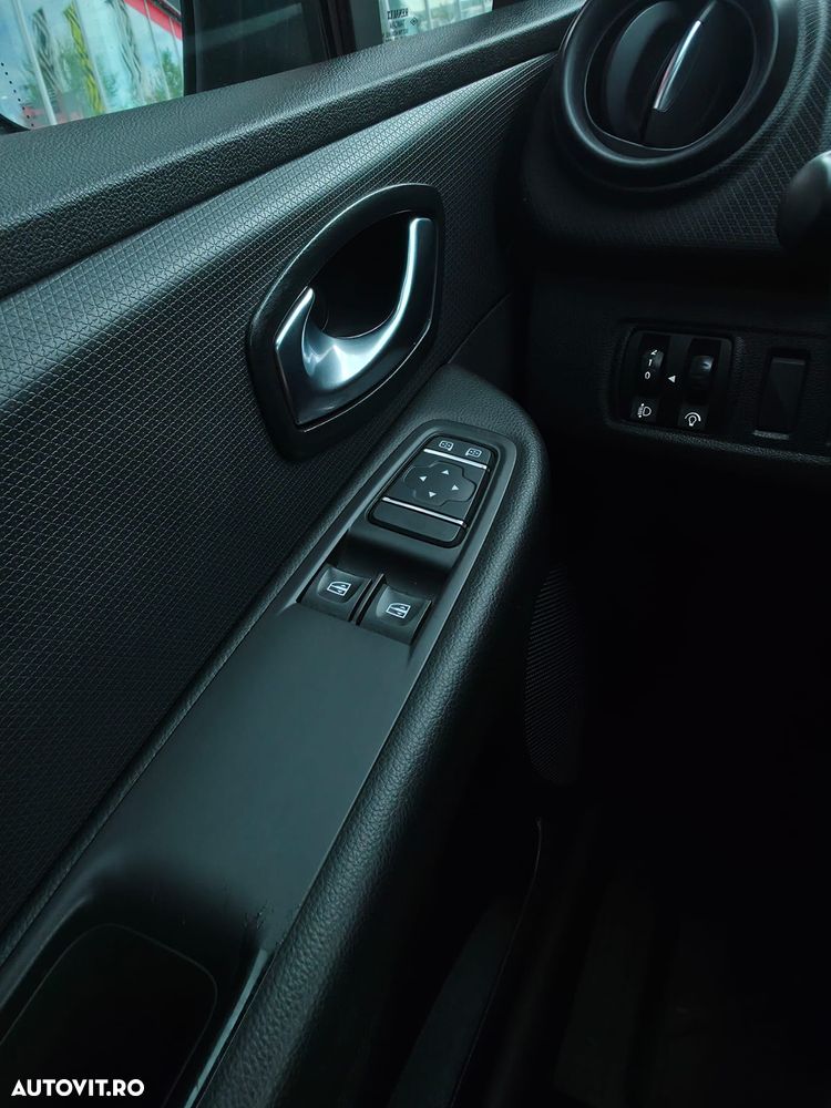 Renault Clio TCe Life - 12