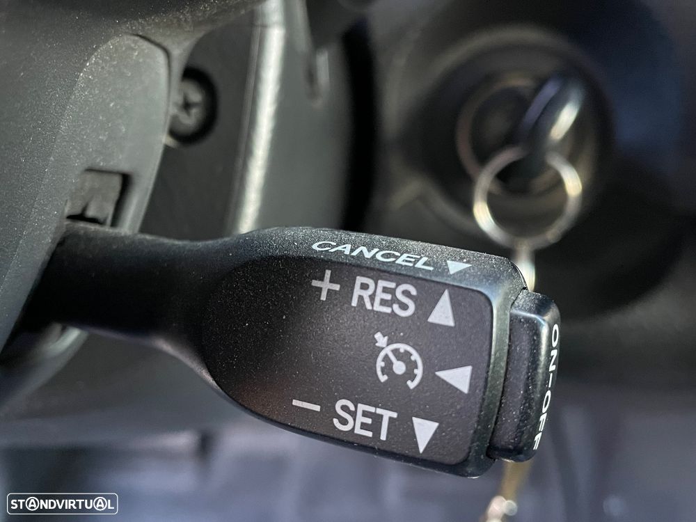 Toyota FJ Cruiser - 24