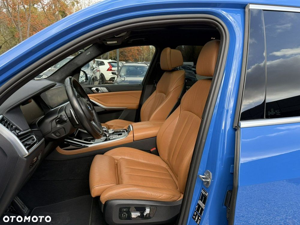 BMW X7 M50i sport - 11