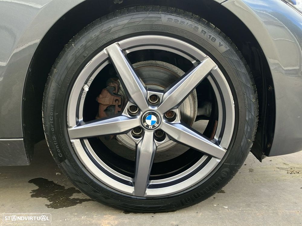 BMW 318 d Auto - 10