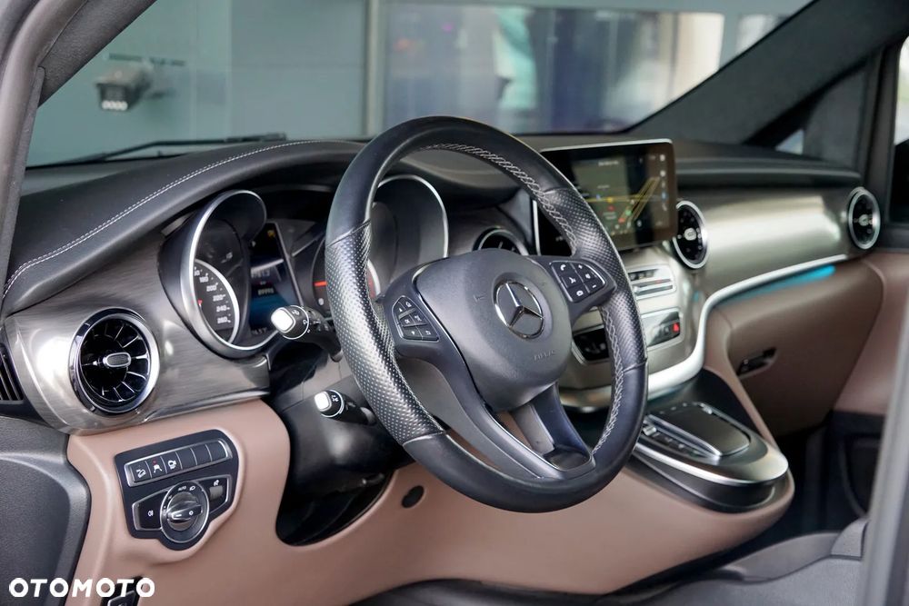 Mercedes-Benz Klasa V 300 d 4-Matic Exclusive 9G-Tronic (długi) - 18