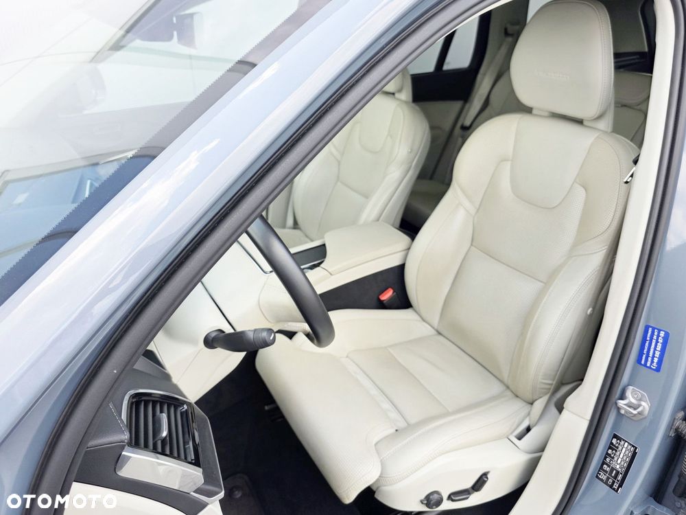 Volvo XC 90 - 13