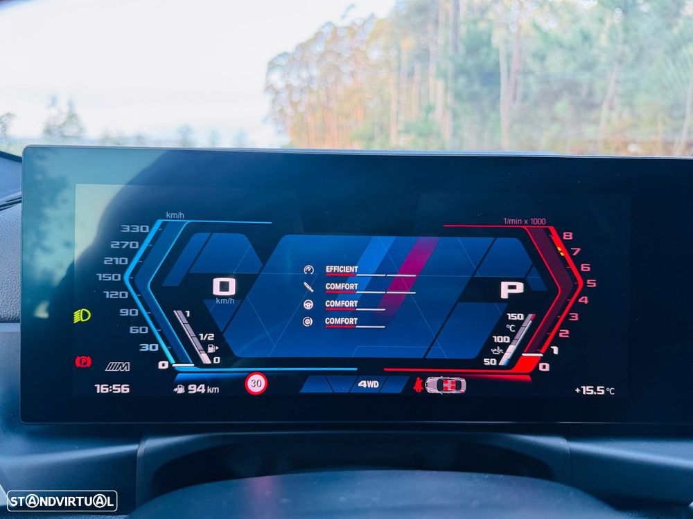 BMW M4 Competition xDrive - 38