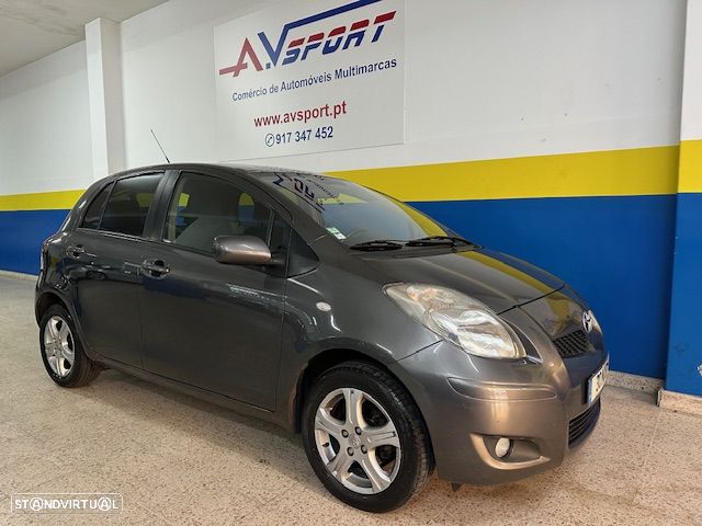 Toyota Yaris 1.0 VVT-i Comfort+P.Style - 1