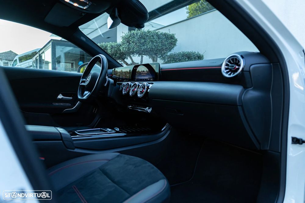 Mercedes-Benz A 200 Limousine 7G-DCT AMG Line - 27