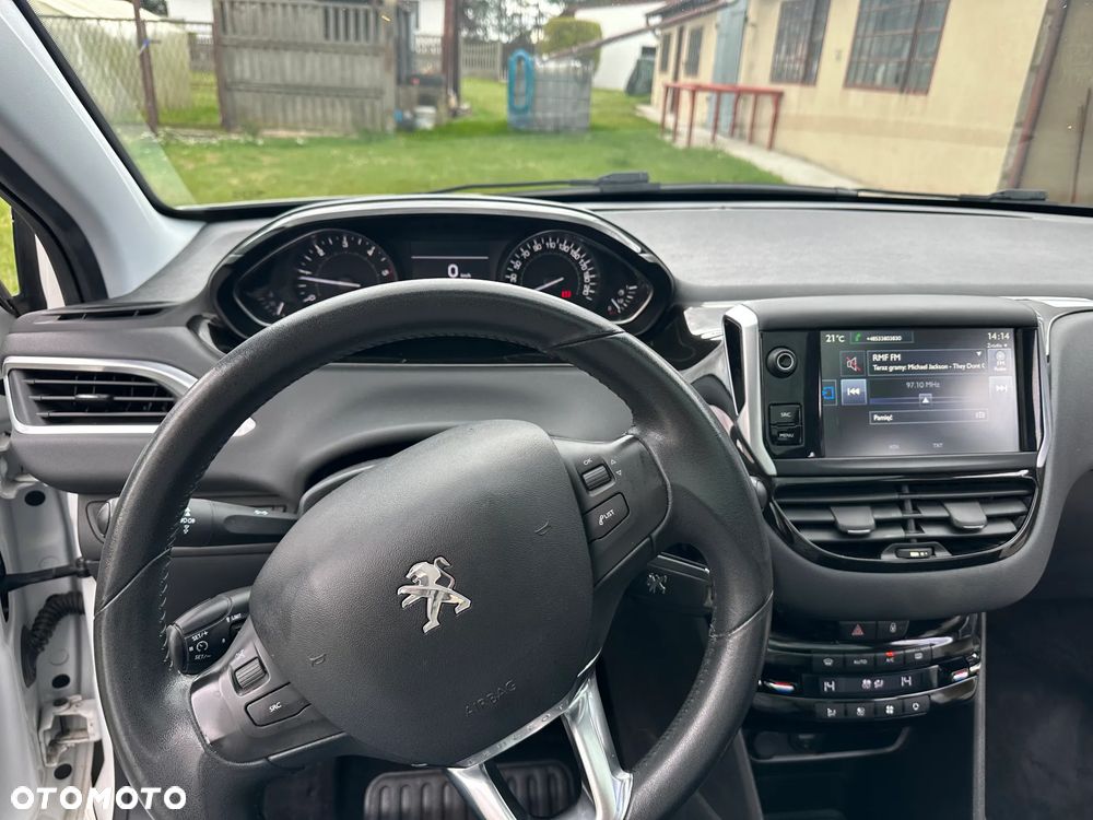 Peugeot 208 1.6 e-HDi Allure STT - 10