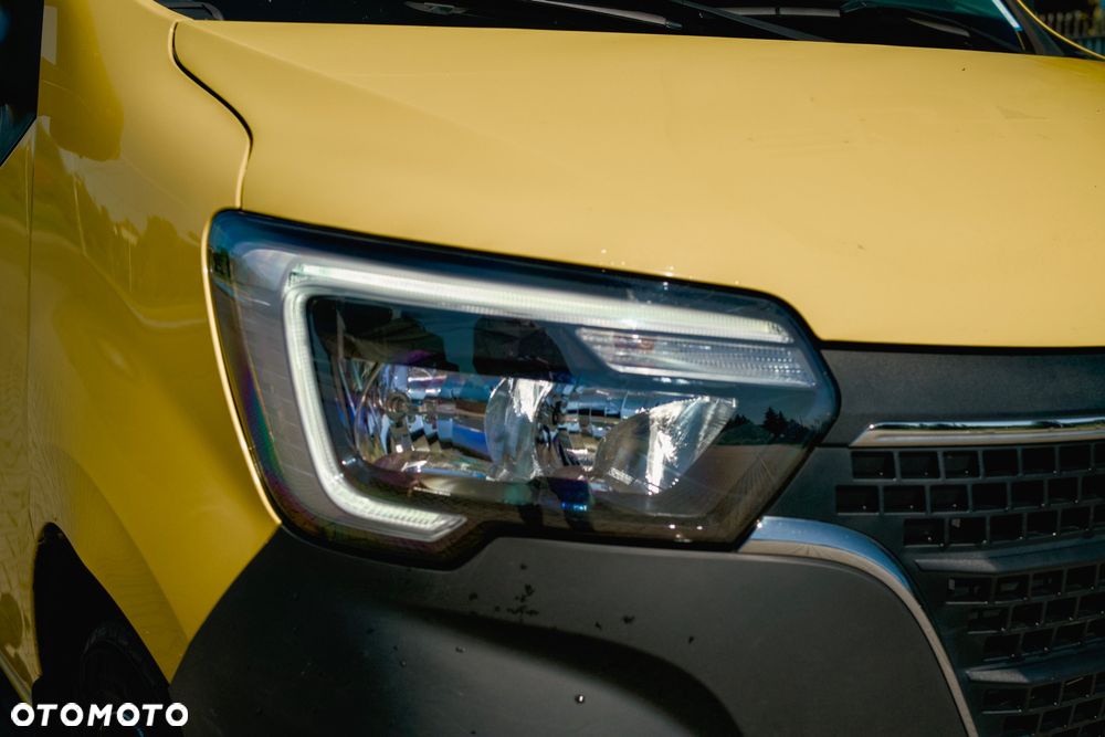 Renault E-Master - 21