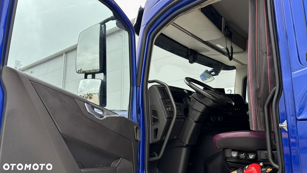 Volvo FMX - 8
