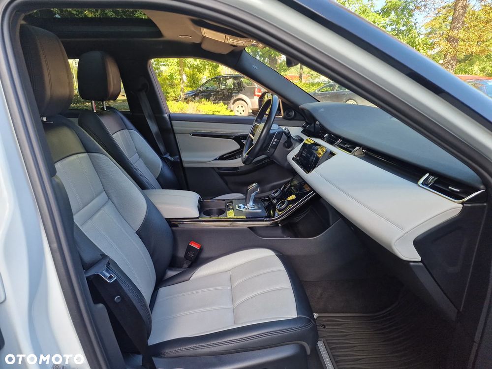 Land Rover Range Rover Evoque - 31