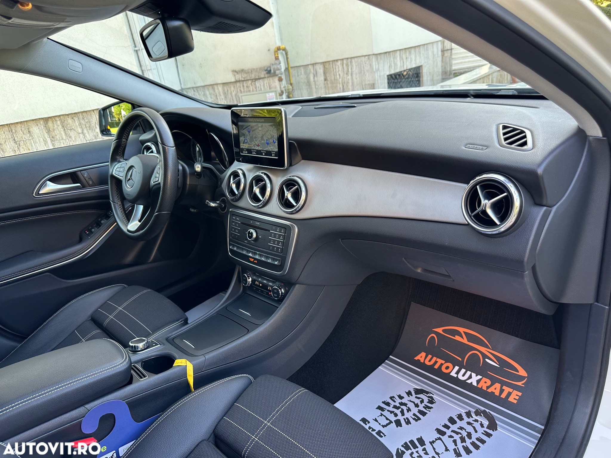 Mercedes-Benz GLA - 39