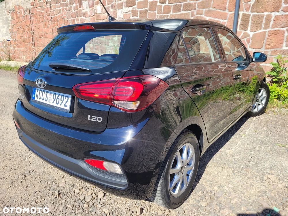 Hyundai i20 blue 1.2 Classic - 13