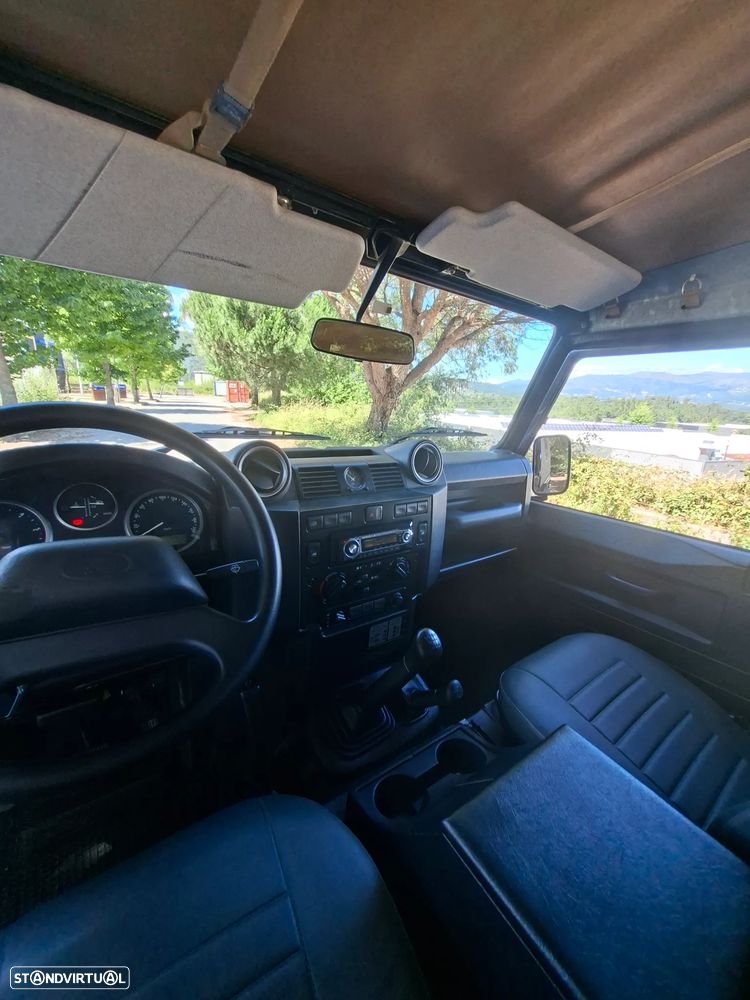 Land Rover Defender 90 2.2 CRD E - 19