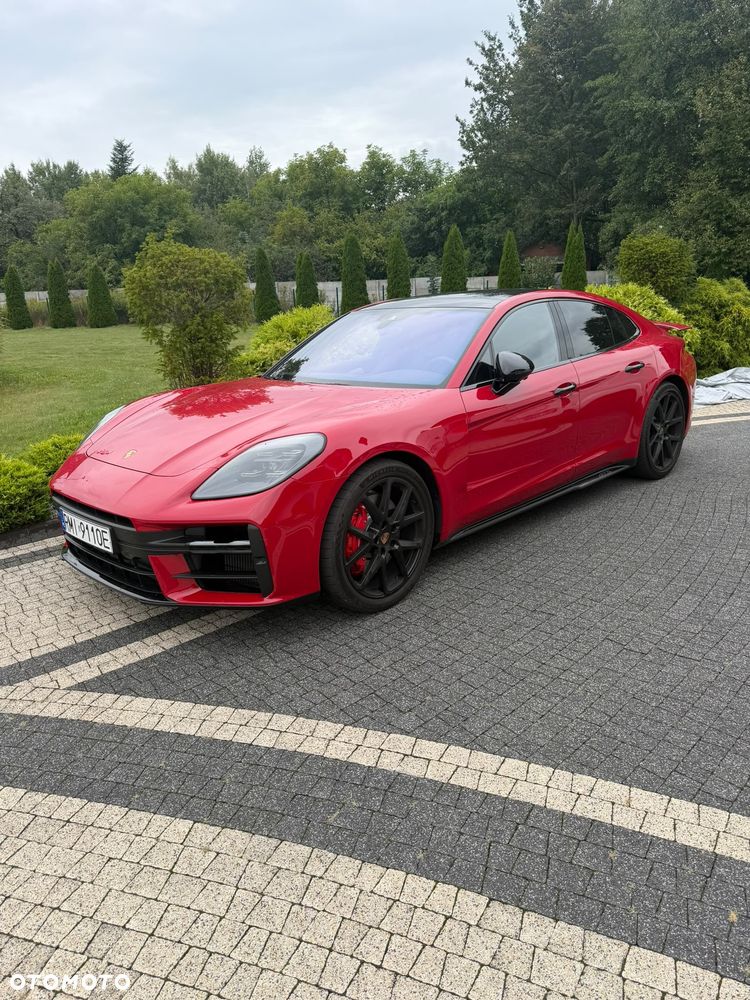 Porsche Panamera - 1