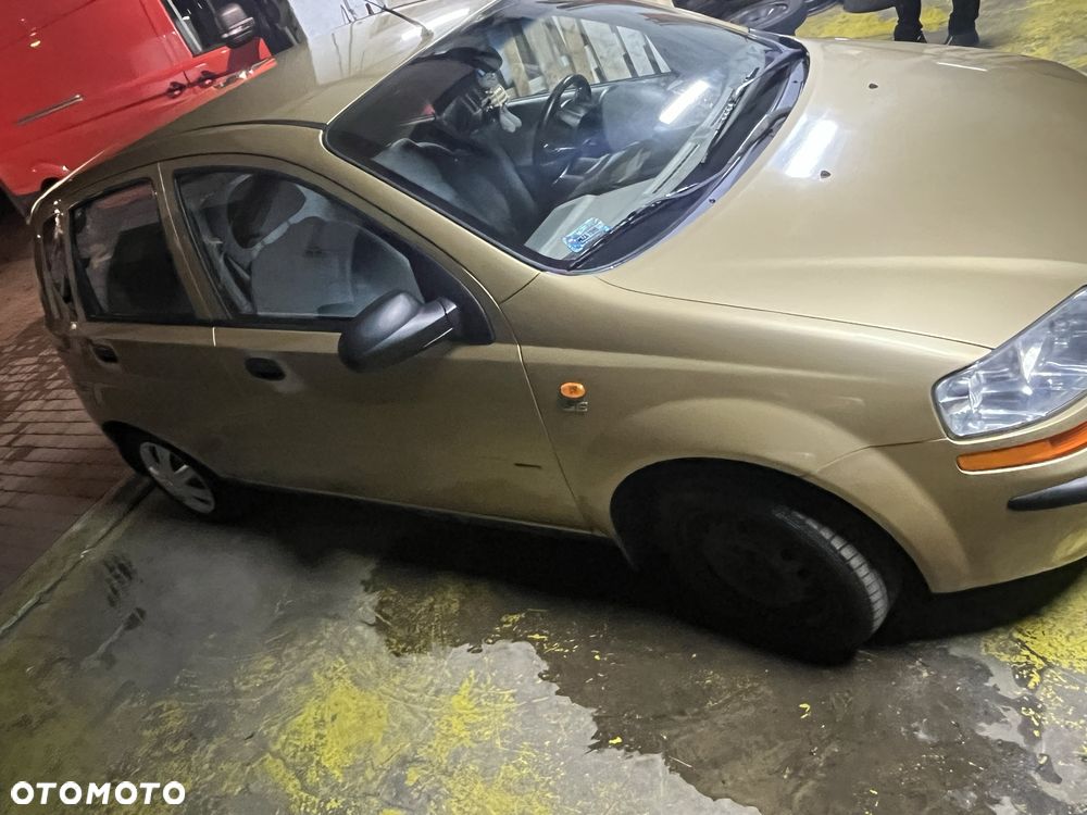 Chevrolet Aveo - 5