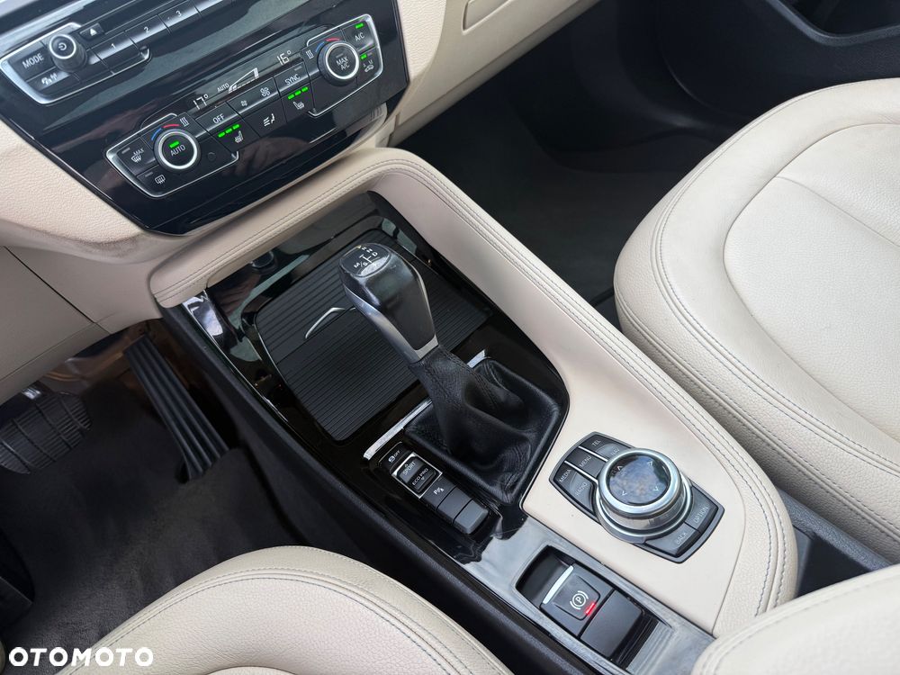 BMW X1 sDrive18i - 25