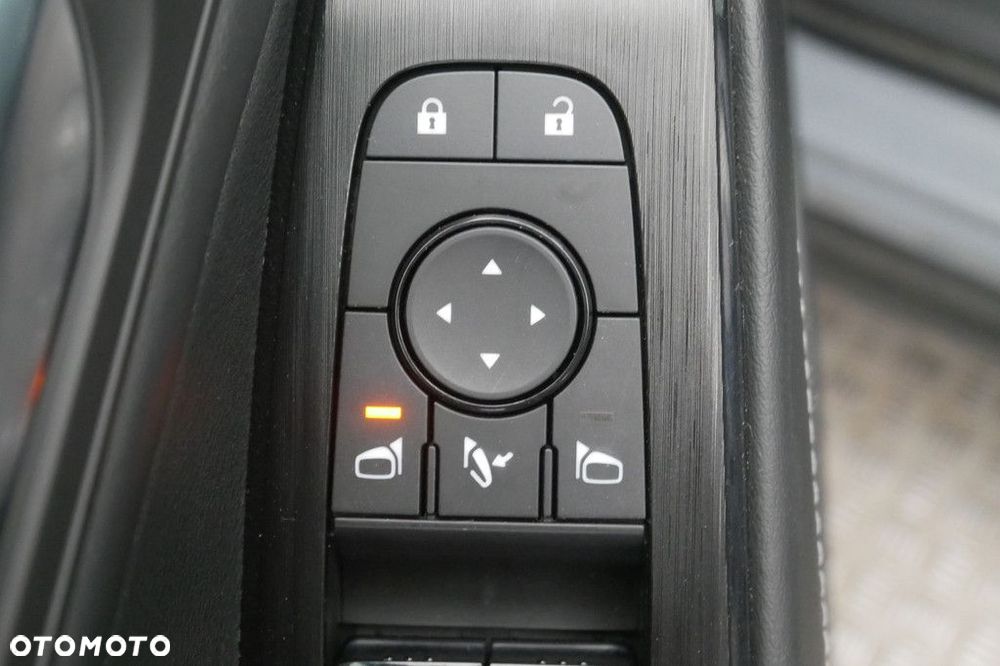 Nissan Qashqai 1.3 DIG-T MHEV N-Connecta Xtronic - 32