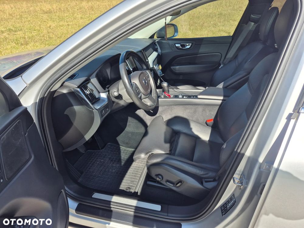 Volvo XC 60 D4 SCR Momentum - 21