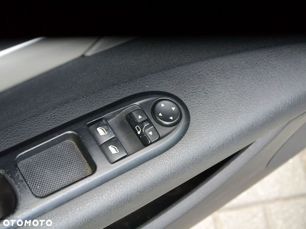 Peugeot 407 - 18