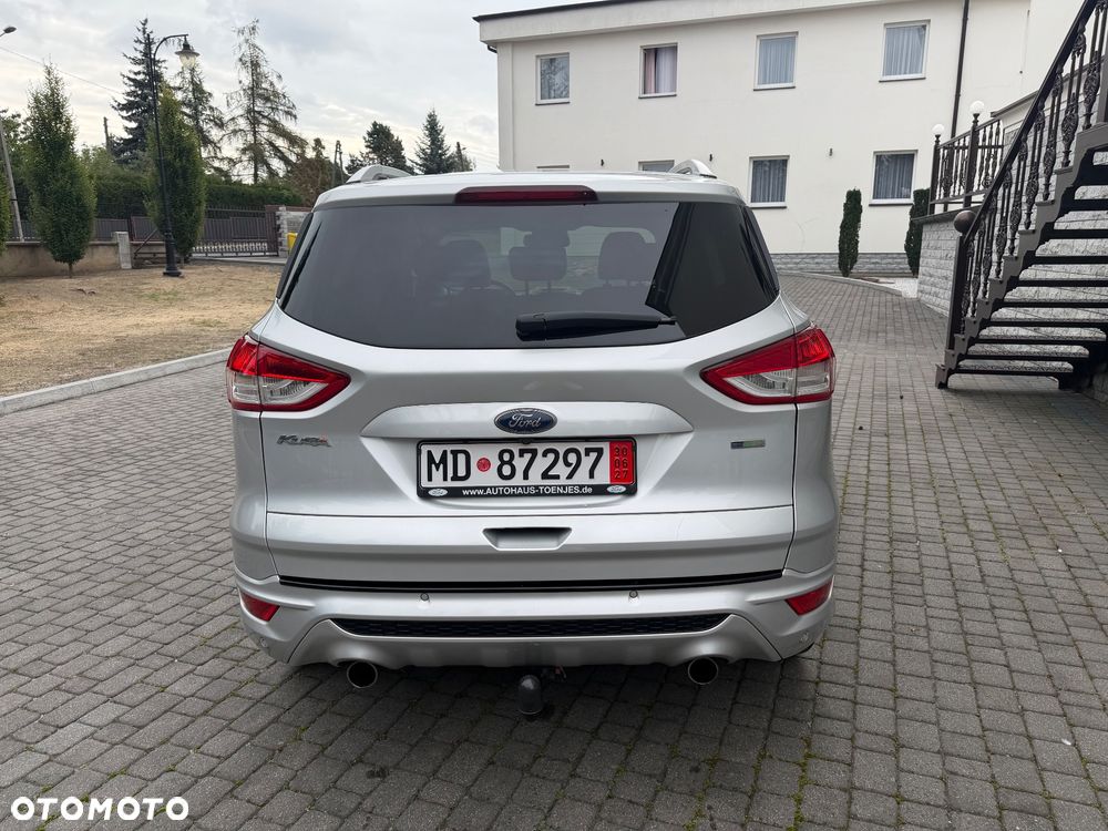 Ford Kuga 1.5 EcoBoost 2x4 Titanium - 10