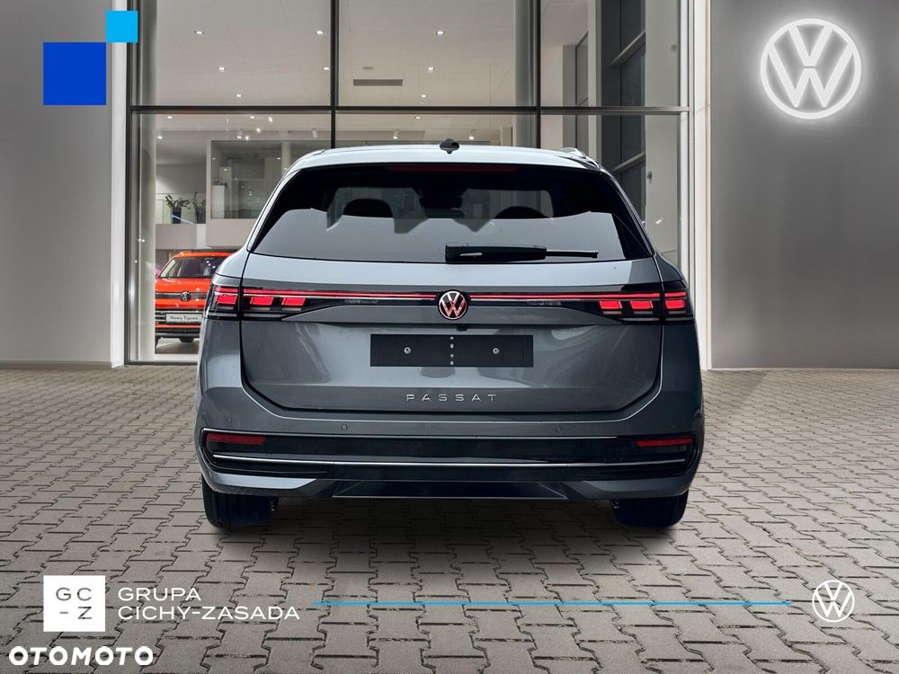 Volkswagen Passat - 4