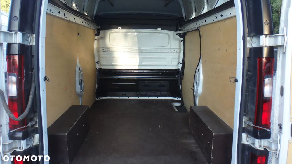 Renault Trafic - 8