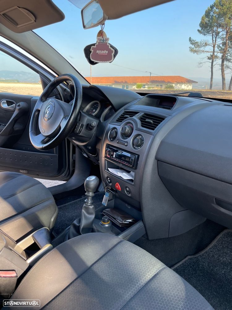 Renault Mégane 1.9 dCi Dynamique - 9