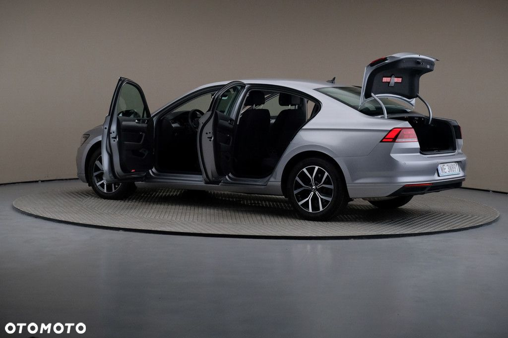 Volkswagen Passat 2.0 TSI Business DSG - 7