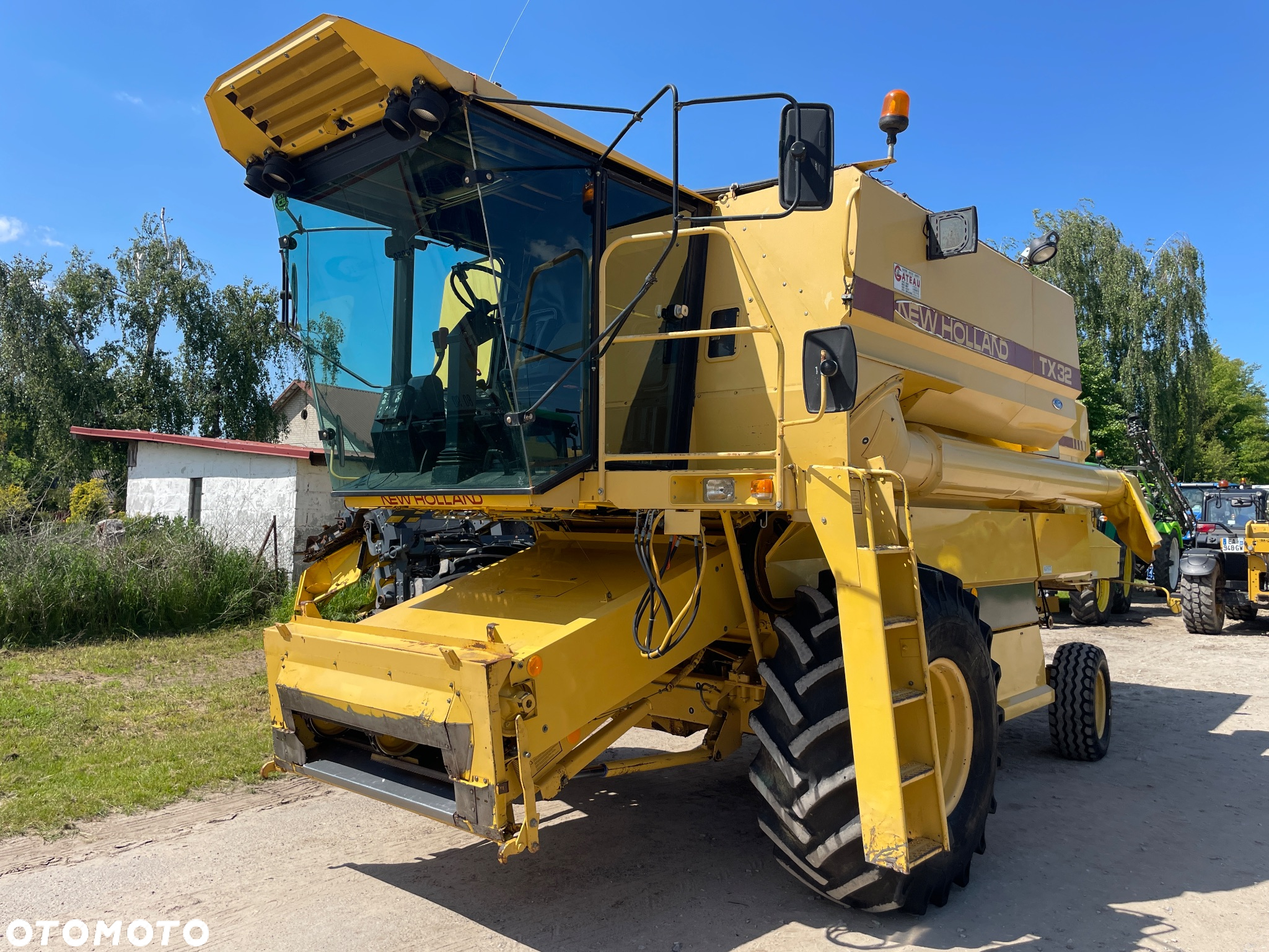New Holland TX 32 - 15