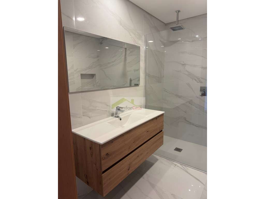 Excelente T1 -cozinha equipada, ar condicionado , lugar de garagem - Grande imagem: 5/16