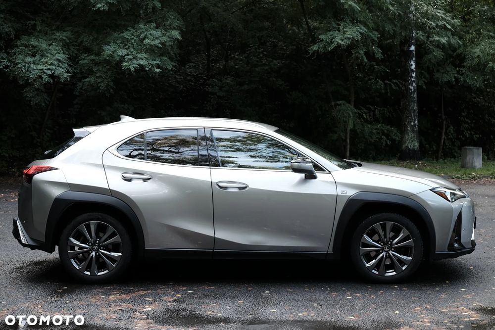 Lexus UX 200 GPF F Sport 2WD - 11