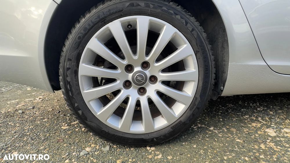 Opel Insignia - 19