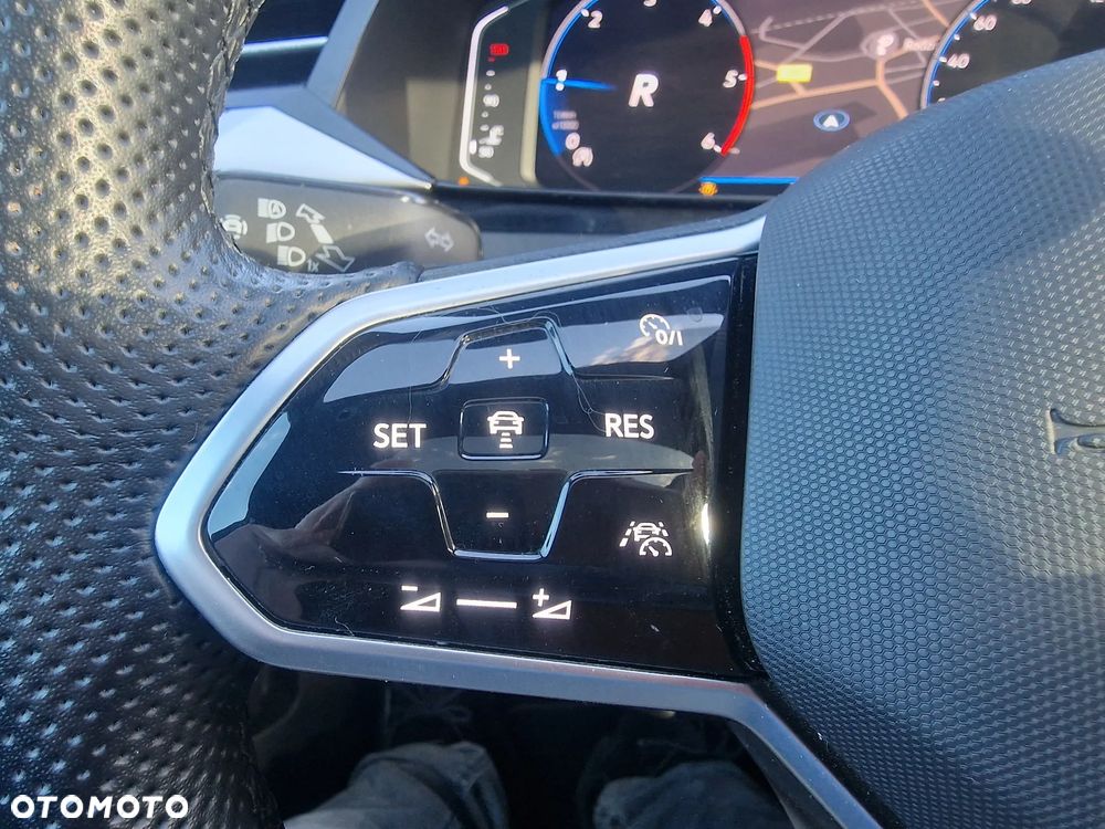 Volkswagen Arteon 2.0 TDI R-Line DSG - 27