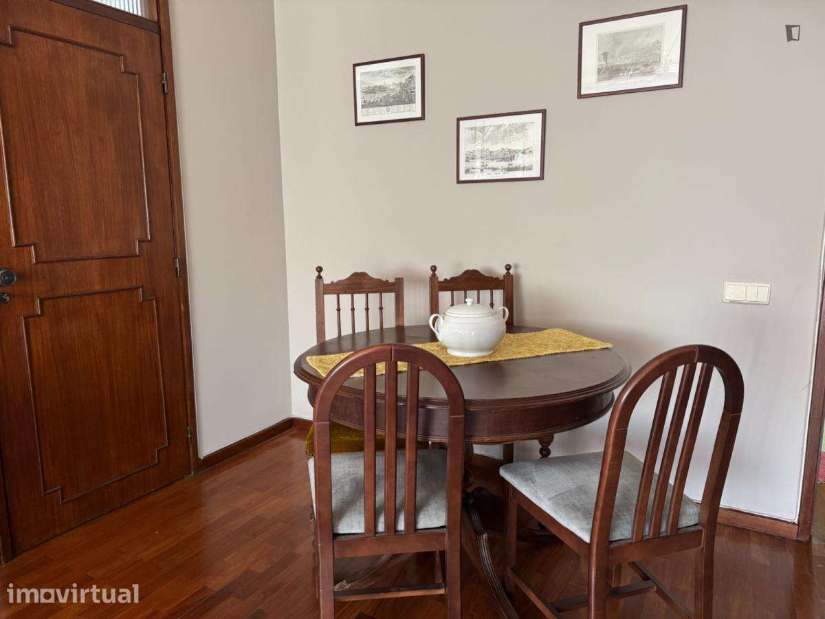 Apartamento com 2 quartos - localizado em Santo Ildefonso Porto - Grande imagem: 2/12