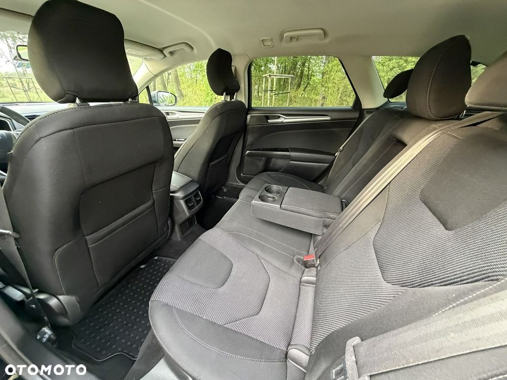 Ford Mondeo - 22