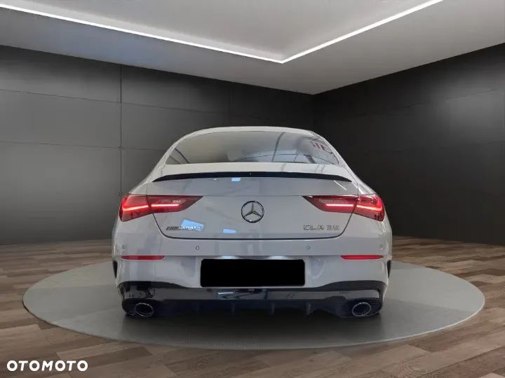 Mercedes-Benz CLA - 2