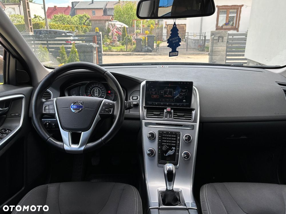 Volvo XC 60 D4 Momentum Pro - 6